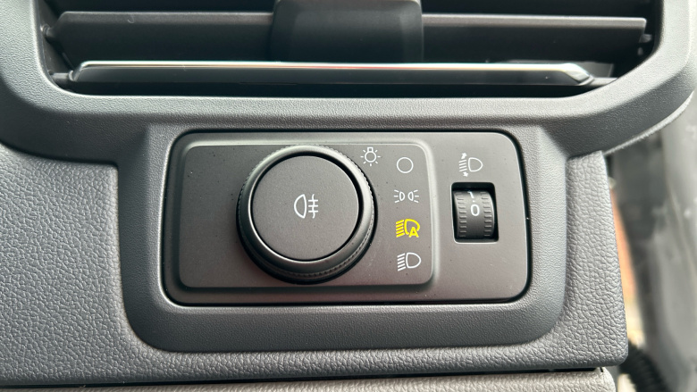 Ford Transit Custom E-320 L1 Rwd 100kW 65kWh H1 Van Limited Auto